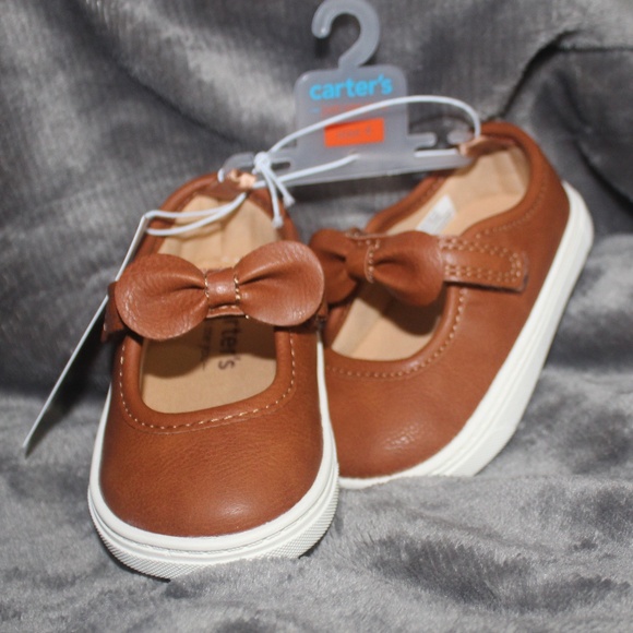 Brand NWT Carter's Brown Dress Shoes with bow & velcro strap for girls in Sz(4) - Picture 2 of 7